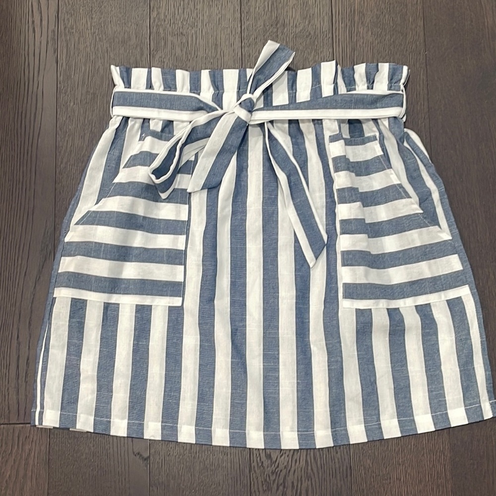 Navy blue/White Striped tie shirt